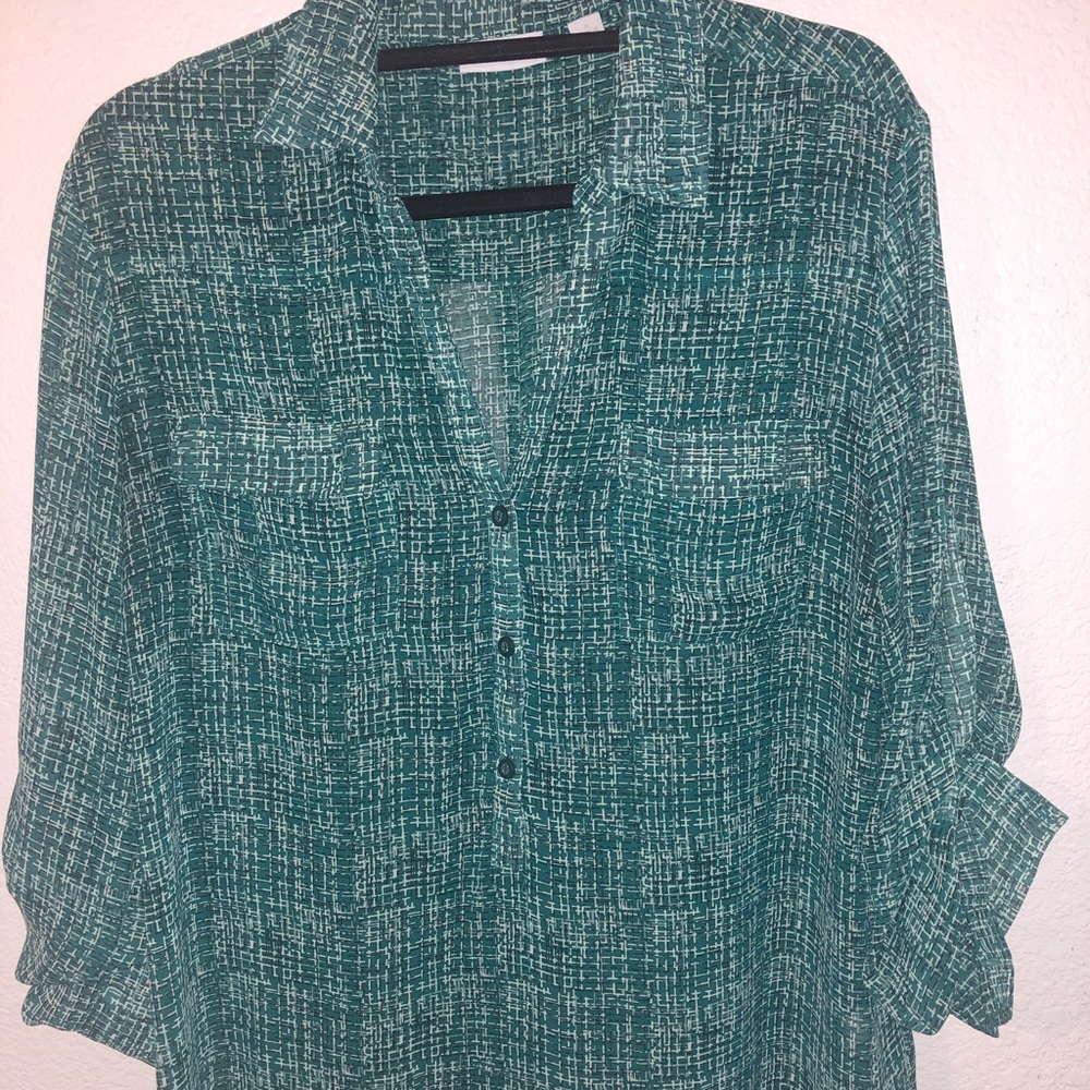 Button down sheet long sleeve top